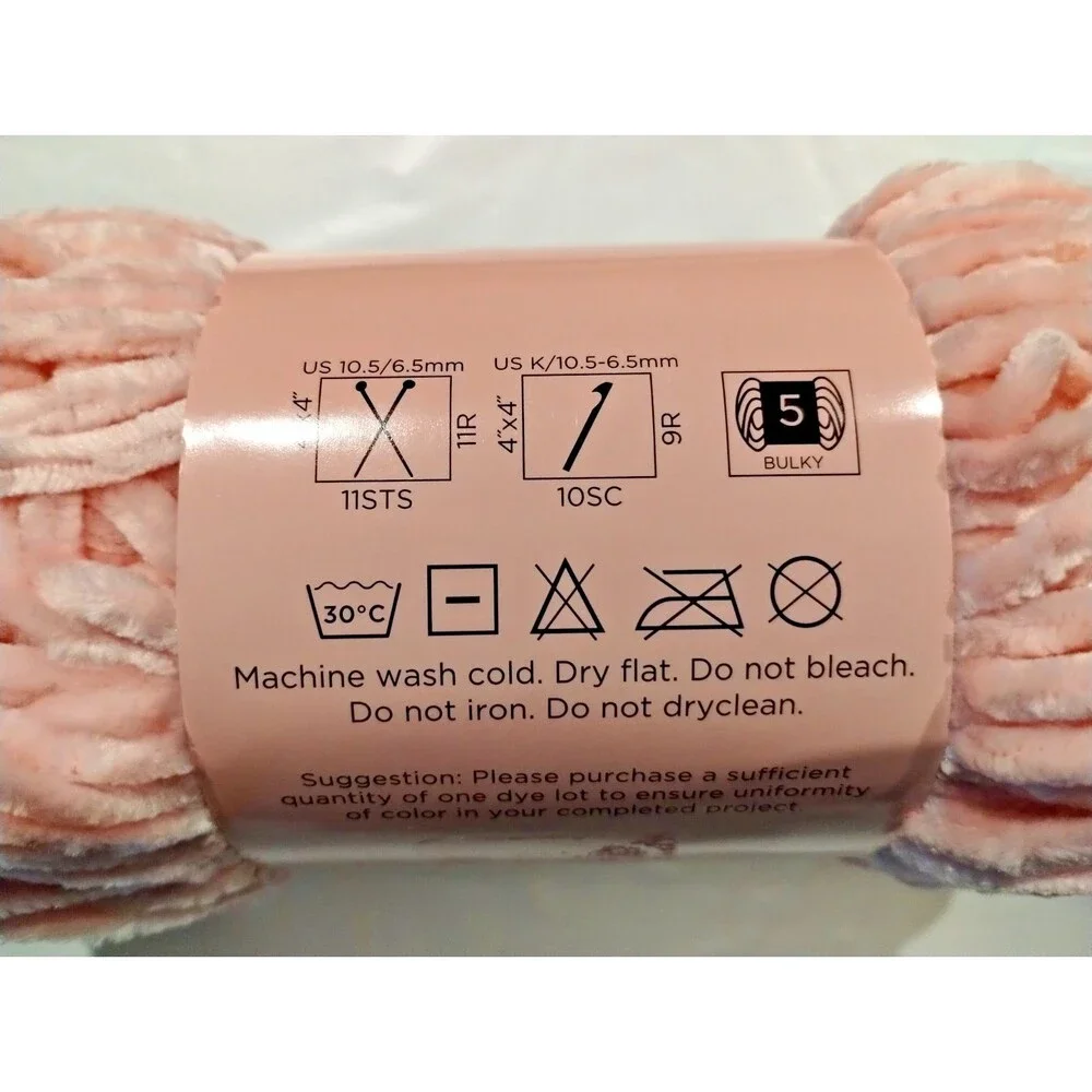 Juicy Couture Luxe Velour Yarn, Soft Glow (Pink), Bulky (5) Yarn, 3.5 oz 107 yds